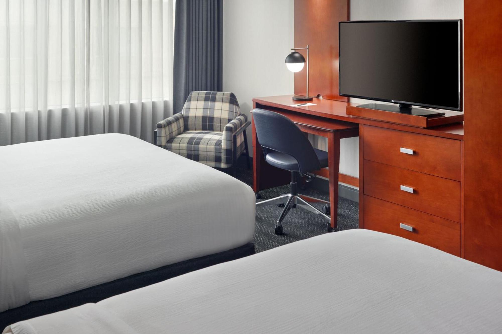 Courtyard By Marriott Washington, D.C./Foggy Bottom Hotel Kültér fotó